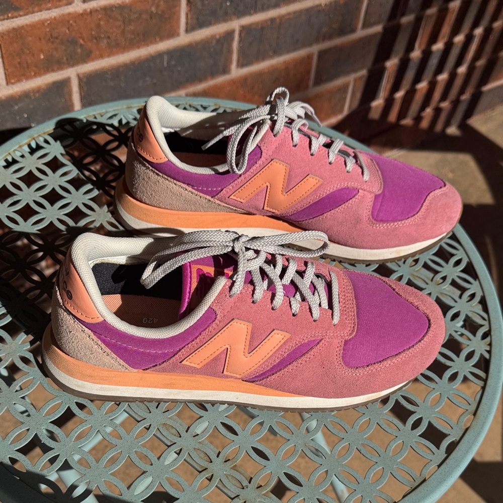 New Balance 420 Women's Pink and Orange Sneakers